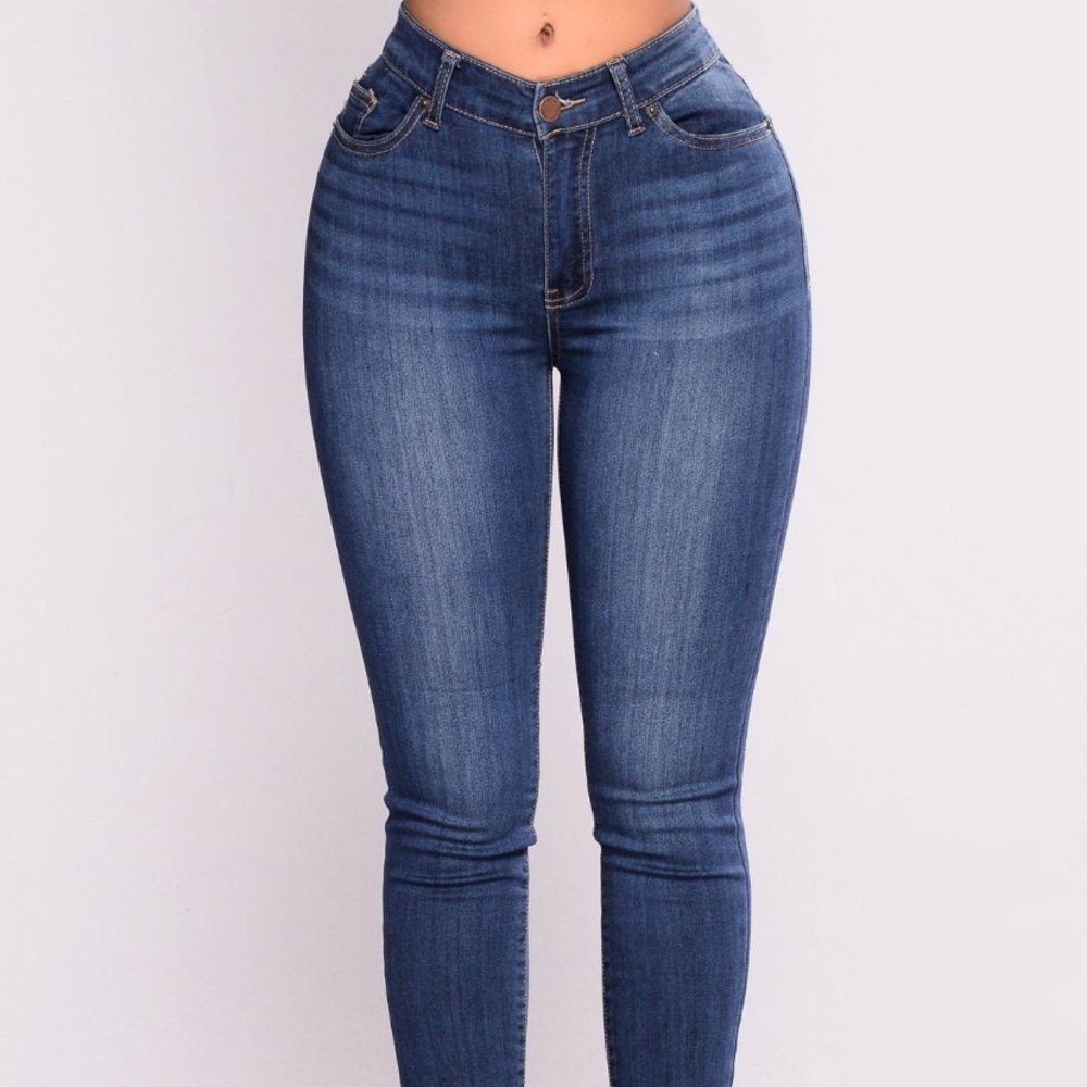 ✨NEW✨ FashionNova Skinny Jeans